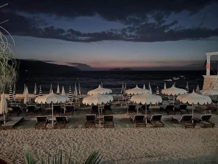 Hotel Palmanova Beach Mardok à Vlorë Extérieur photo